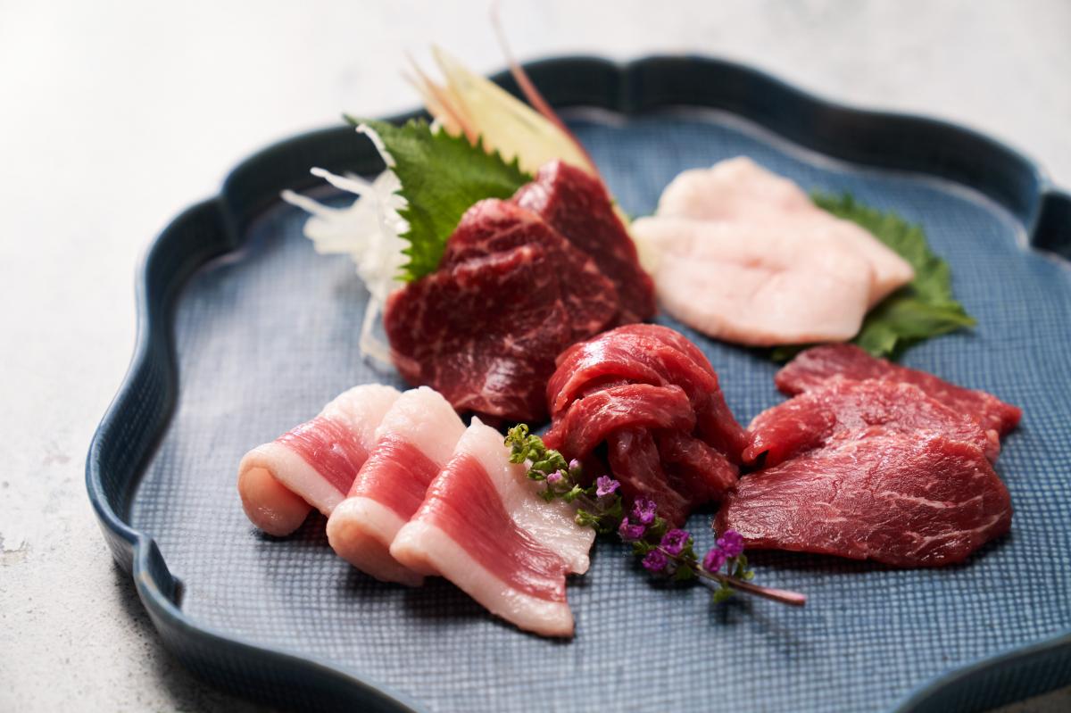 霜降り馬刺しハラミ約300g(60g~150g不定貫)