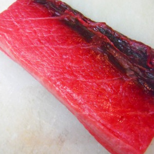 【約1.5kg 】訳あり天然まぐろ　端材(赤身/血合い)大きさ形不揃いサムネイル